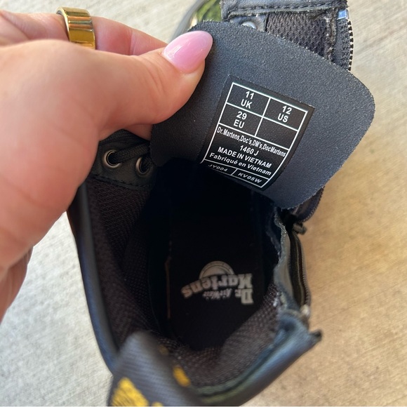 Dr martens black patent leather lace up combat boots toddler 12 - Picture 8 of 8